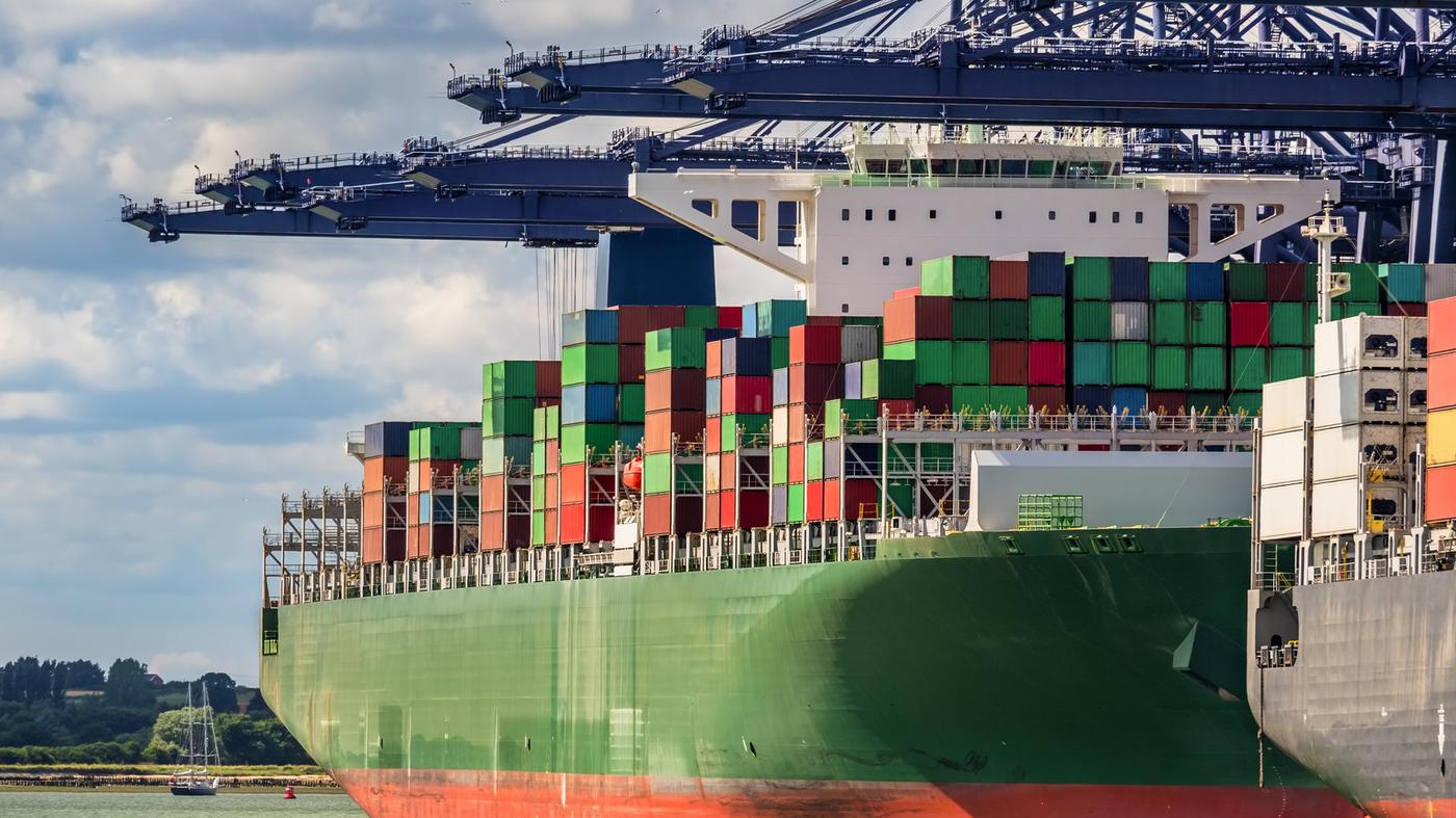 Container ship exports