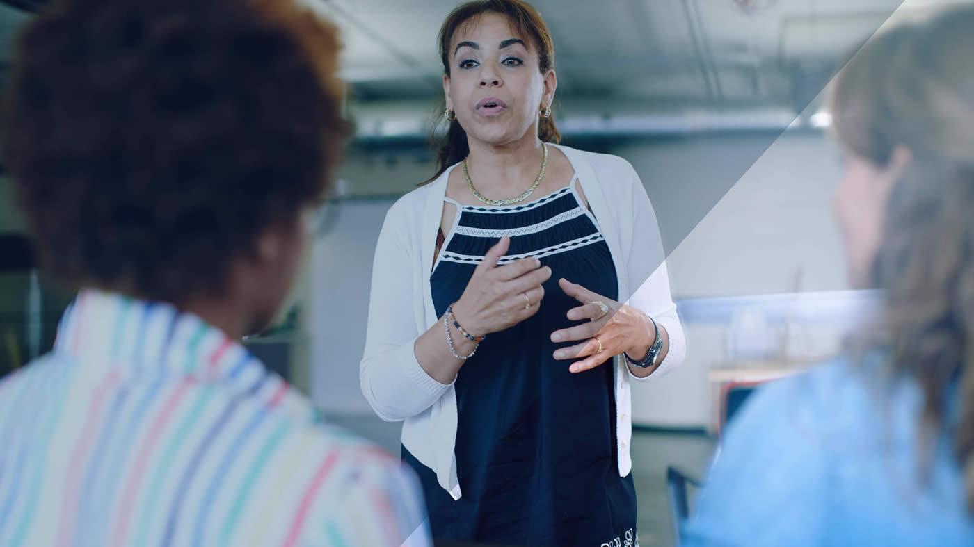 Trainer talking to a class