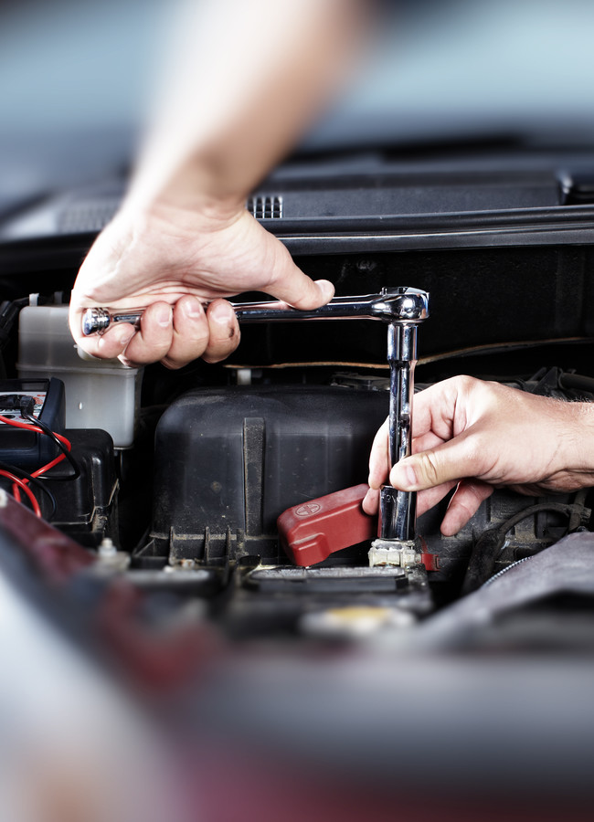 Car mechanic at work